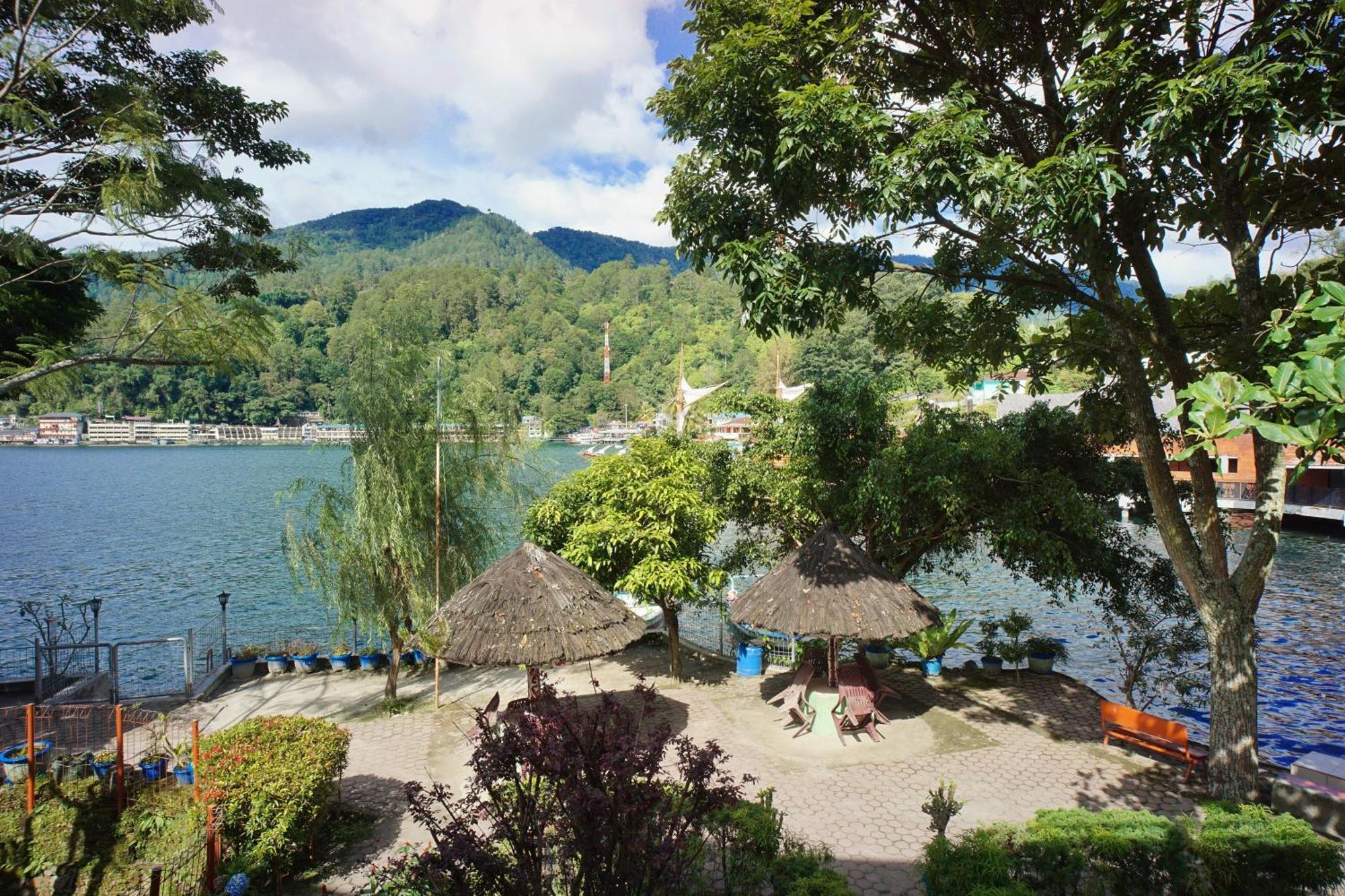 Pandu Lakeside Hotel Parapat Zewnętrze zdjęcie