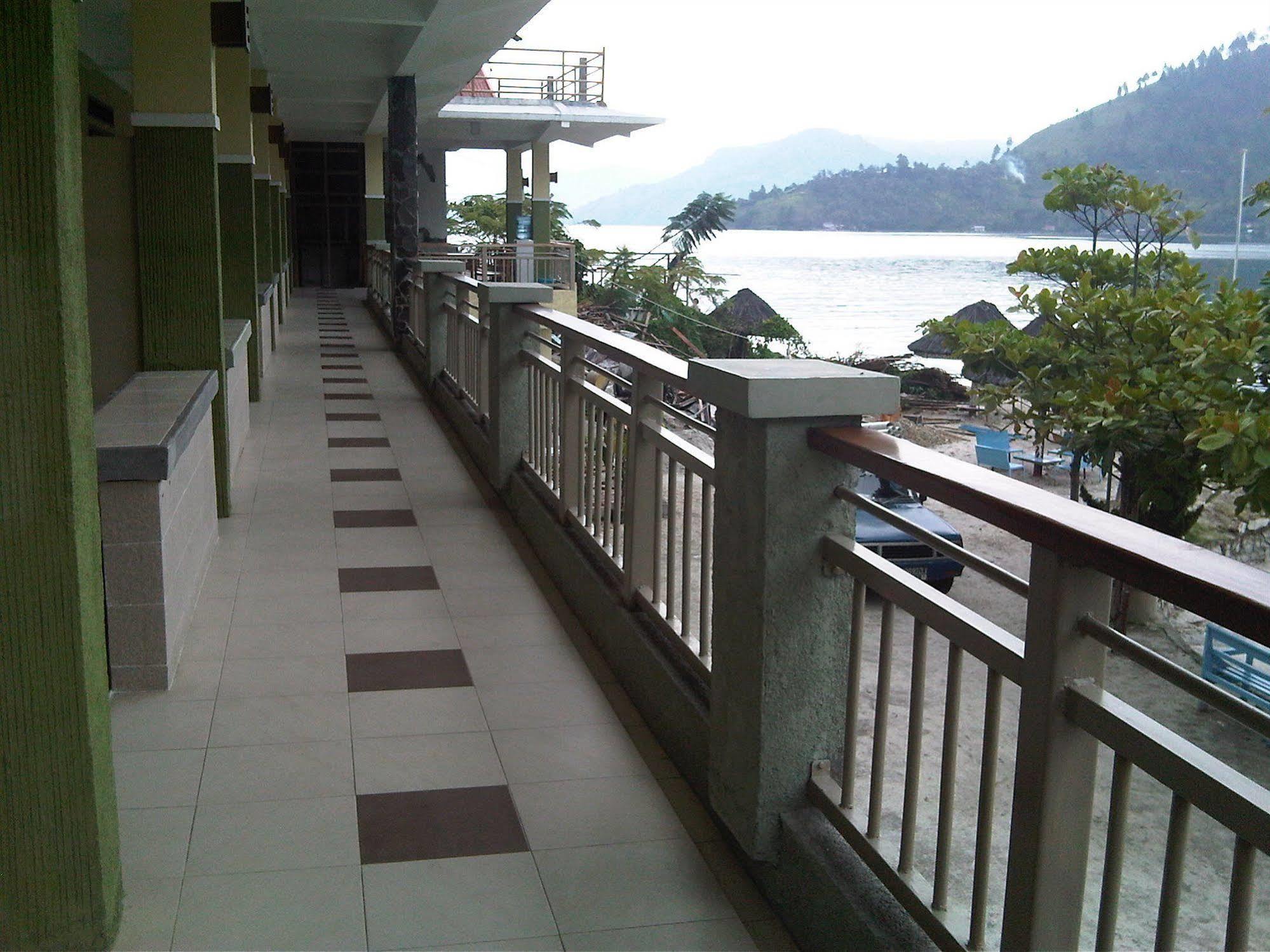Pandu Lakeside Hotel Parapat Zewnętrze zdjęcie