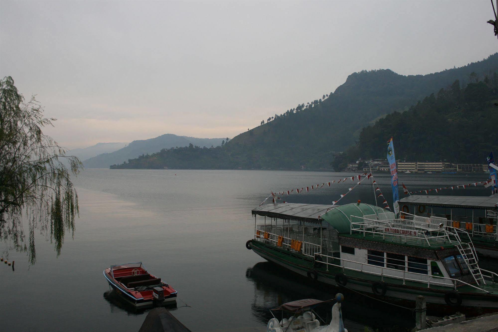 Pandu Lakeside Hotel Parapat Zewnętrze zdjęcie