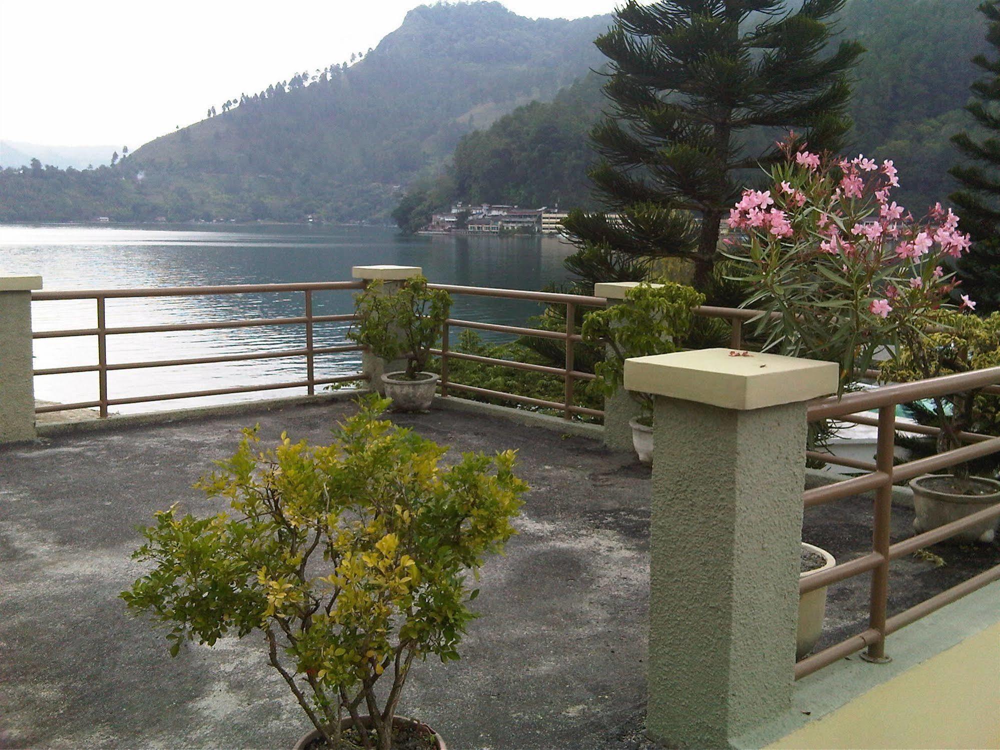 Pandu Lakeside Hotel Parapat Zewnętrze zdjęcie