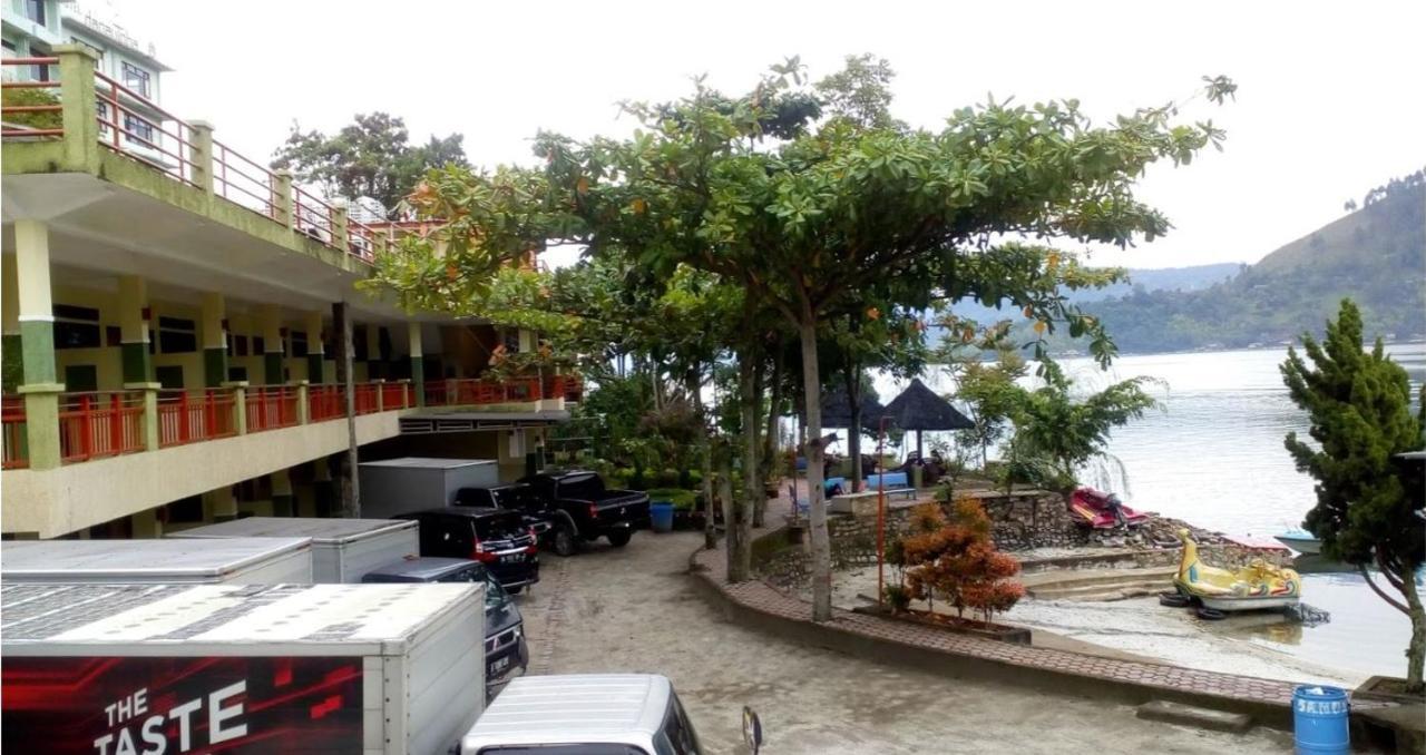 Pandu Lakeside Hotel Parapat Zewnętrze zdjęcie